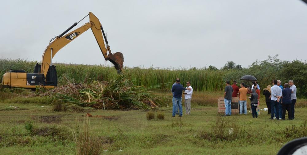 João Vianey explica ações que estão sendo realizadas nas Lagoas Subaé e do Prato Raso
