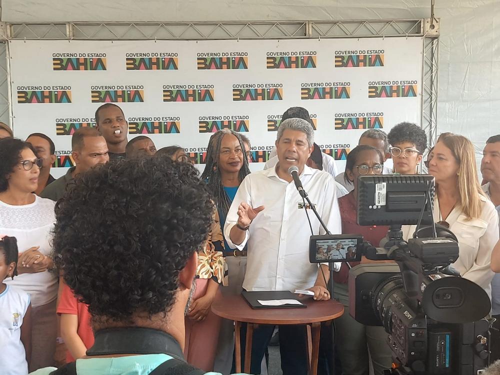 Jerônimo vai a Cachoeira para entrega de obras e assinatura de ordens de serviço