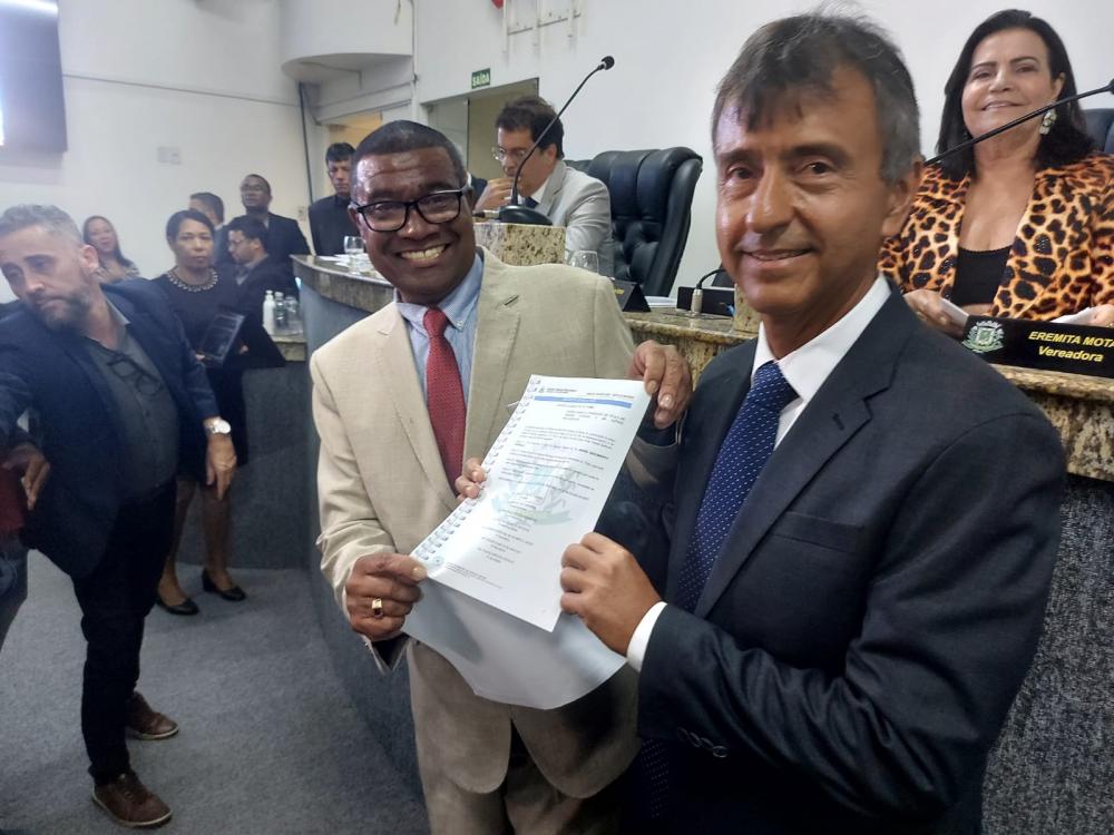 Secretário de Comunicação do Estado recebe Título de Cidadão Feirense