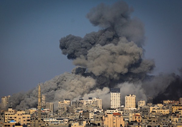 Brasileiros precisam sair de Gaza rápido, pois segurança e vida se degradam, diz embaixador