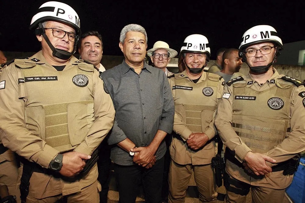 Jerônimo encaminha à ALBA alteração organizacional da Polícia Militar