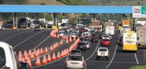 Liminar da Justiça veda protesto de deputados contra ViaBahia