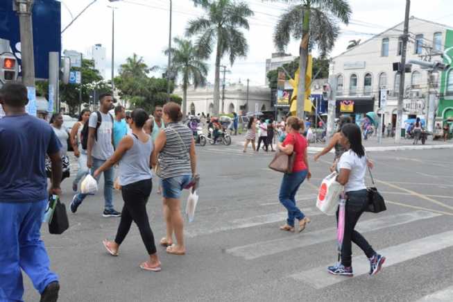 Saiba quais são os horários de funcionamento do comércio de Feira de Santana para os festejos natalinos