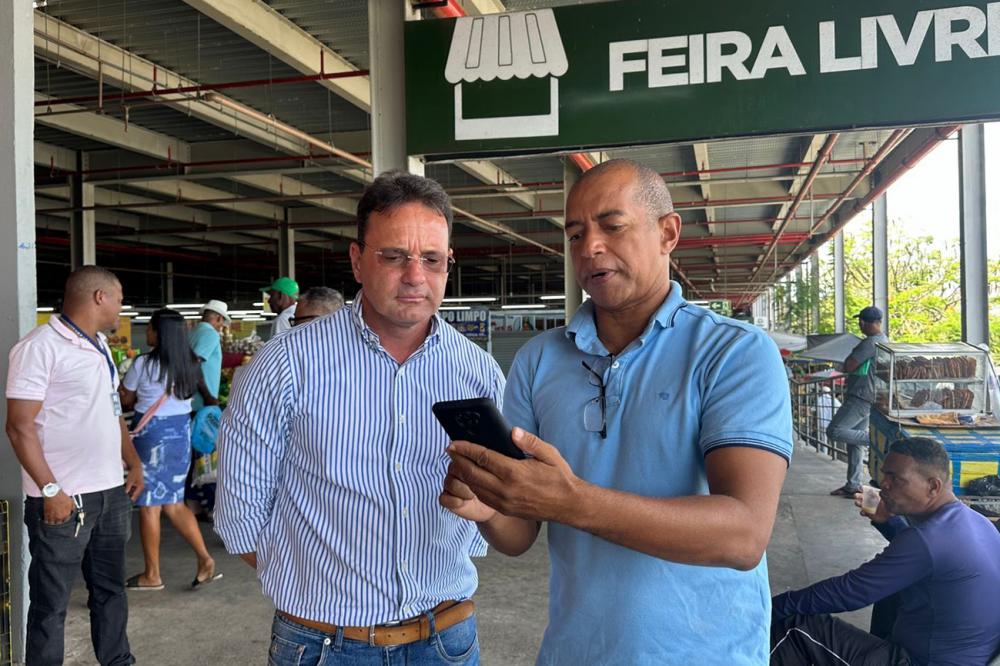 Secretário de Agricultura inspeciona feiras livres e entrepostos para planejar melhorias