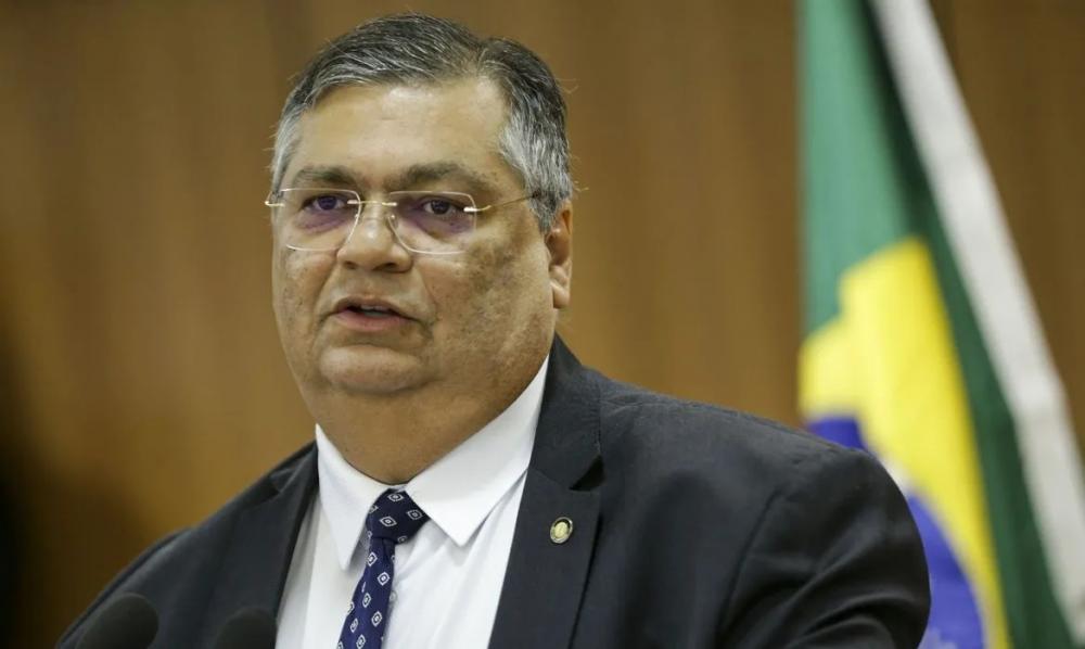 Repórter é gordofóbica e ironiza Dino no STF: 