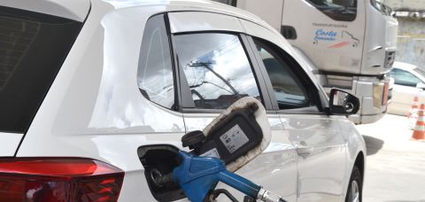 Acelen anuncia aumento nos preços da gasolina e diesel