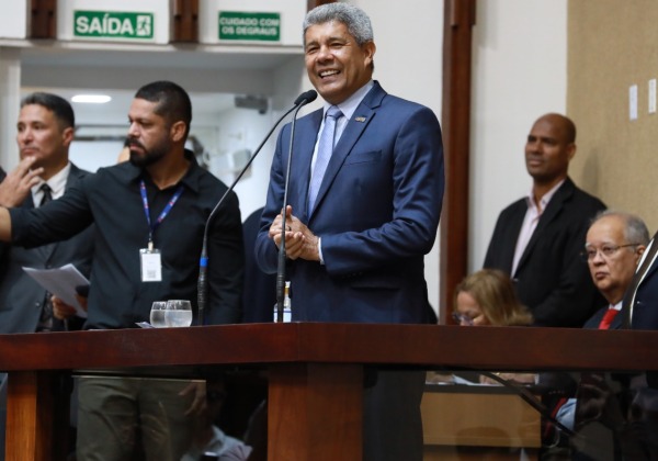 Próximo ao recesso parlamentar, Jerônimo encaminha à Alba PL que altera taxas do Detran e Agerba