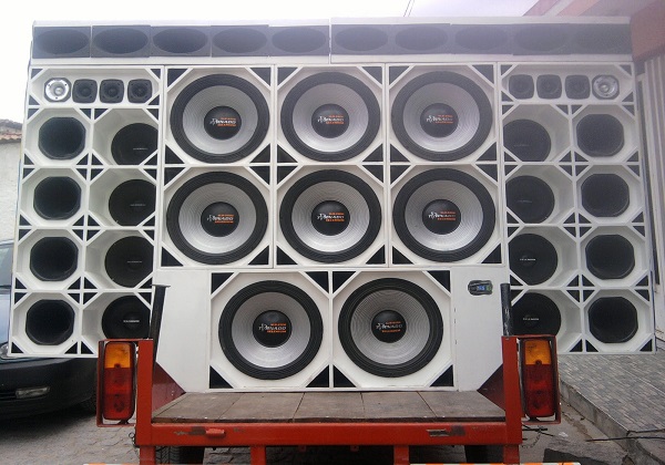 Deputado quer proibir paredões em locais próximos a residências de autistas