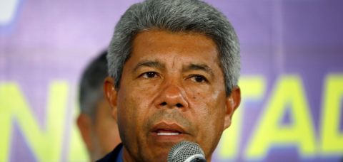 Após banho de água fria no domingo, Jerônimo quer definição da base até quinta 