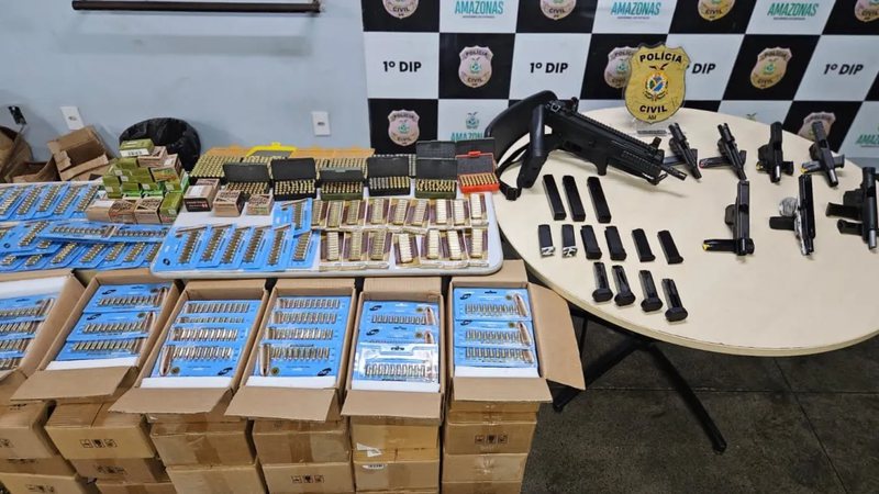Homem é preso com oito armas de fogo e 30 mil munições
