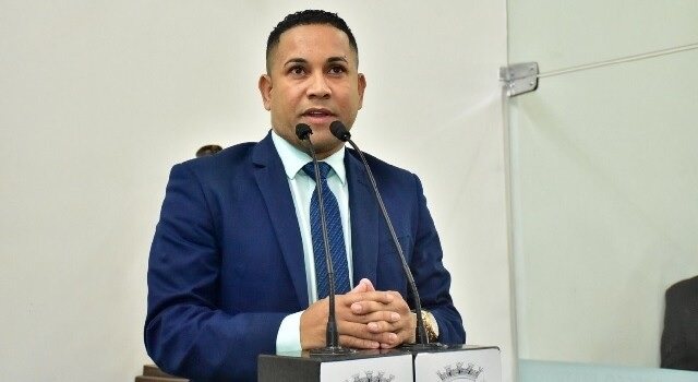 Vereador Ron do Povo é liberado pela Justiça após 19h de prisão 