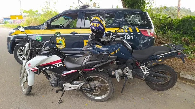 PRF recupera 4 veículos com ocorrências de furto e roubo na Bahia