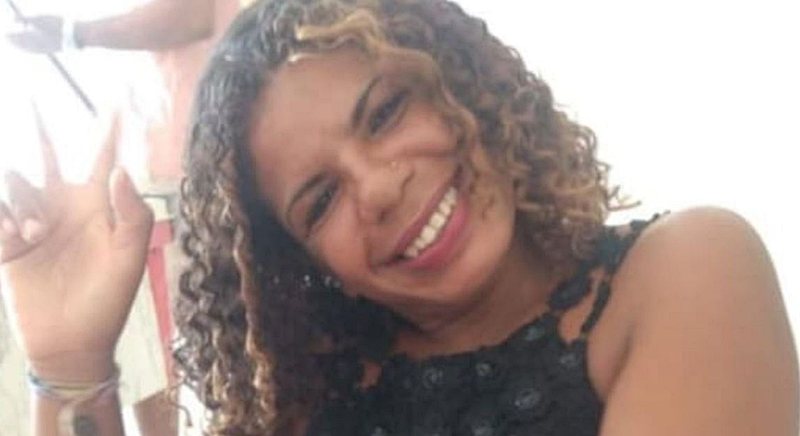Mulher tenta defender amiga de ataque do marido, mas é esfaqueada e morre