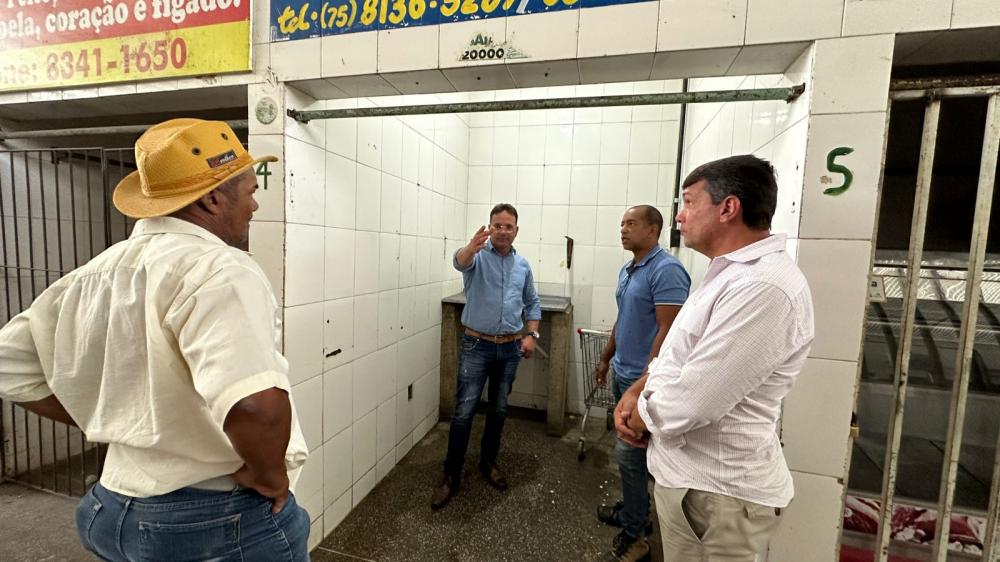 Comerciantes de peixes e mariscos da feira-livre do Tomba contarão com estrutura adequada