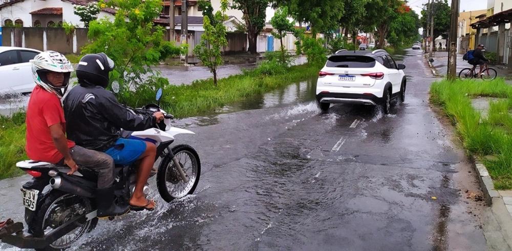 SMT recomenda atenção redobrada no trânsito em períodos chuvosos