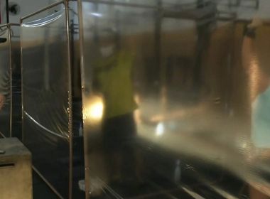 Inusitado: Academia cria 'cápsula' para treinos individuais como forma de reduzir riscos