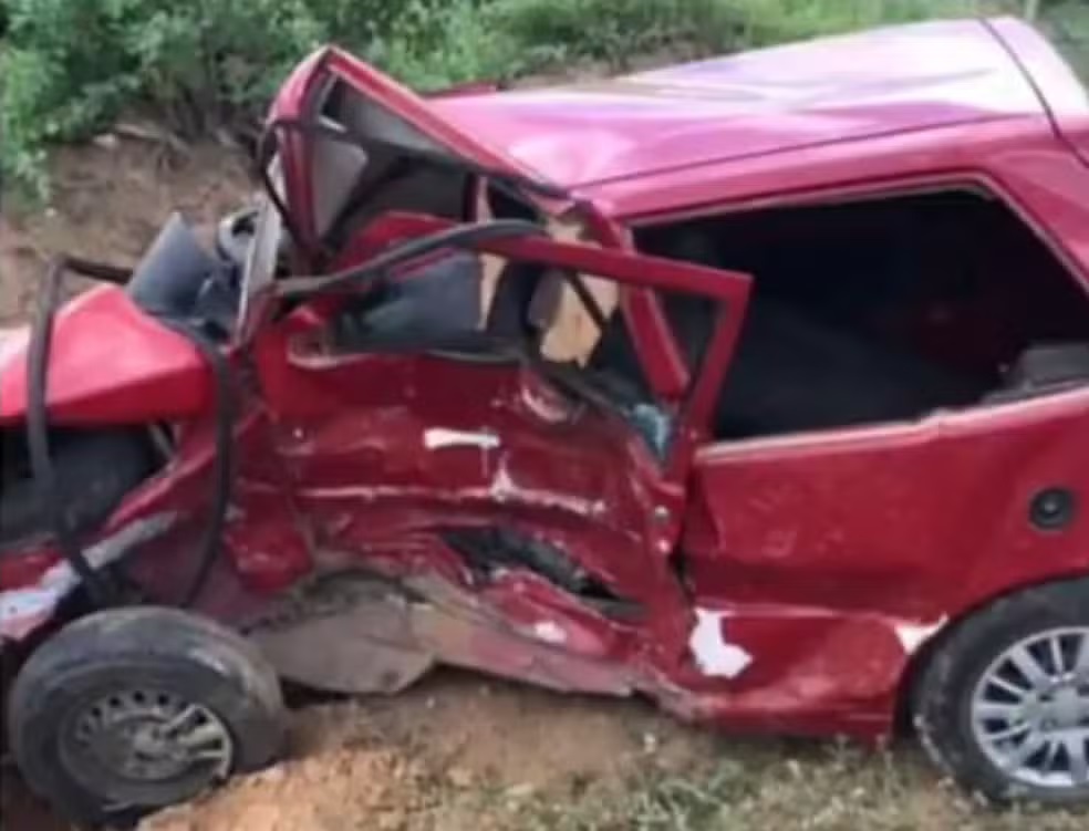 Acidentes no interior da Bahia deixam seis pessoas mortas; duas crianças ficaram carbonizadas