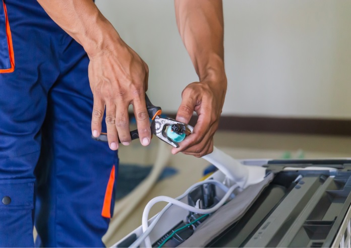 O volume de serviços na Bahia cresceu 0,6% em dezembro e fechou 2023 com alta de 6,7%