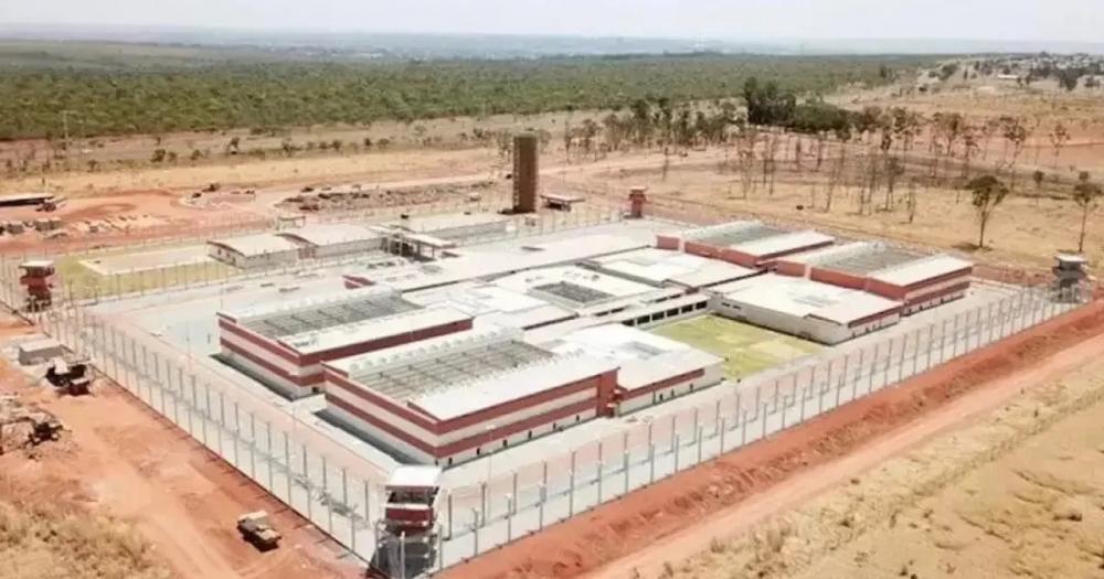 Penitenciárias federais têm restrições de visita e duas horas de banho de sol; entenda o funcionamento