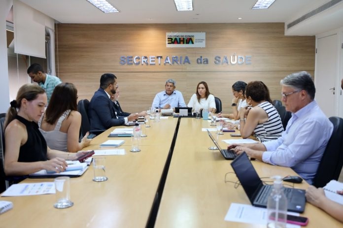 Governo da Bahia traça plano de ação para enfrentamento da dengue em municípios baianos