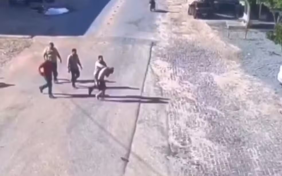 Homem é preso por suspeita de estuprar filhas na BA; crime foi descoberto por irmã do suspeito, que também foi abusada por ele