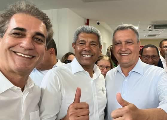 Bahia é quem mais investe na saúde no Brasil, afirma Robinson Almeida, em entrega do Hospital Ortopédico