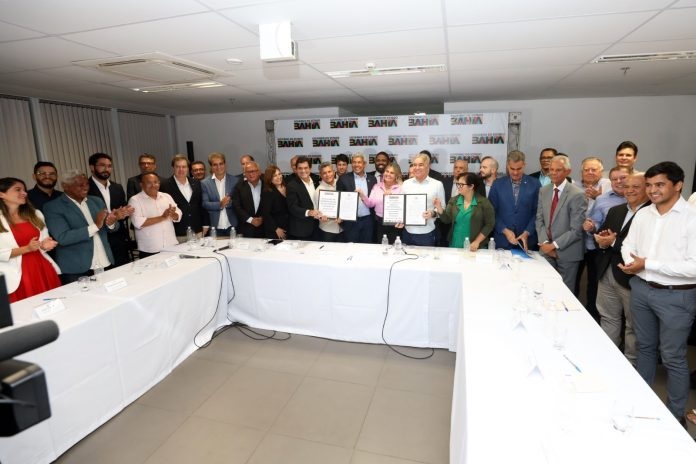 Governador anuncia licitações para infraestrutura e iluminação em Feira de Santana