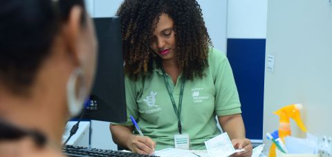 Mais de 1,8 milhão de famílias têm direito à desconto na conta de luz na Bahia