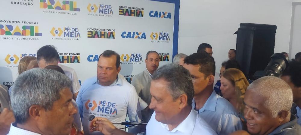 Governador e ministros da Educação e Casa Civil formalizam adesão da Bahia ao programa Pé-de-Meia