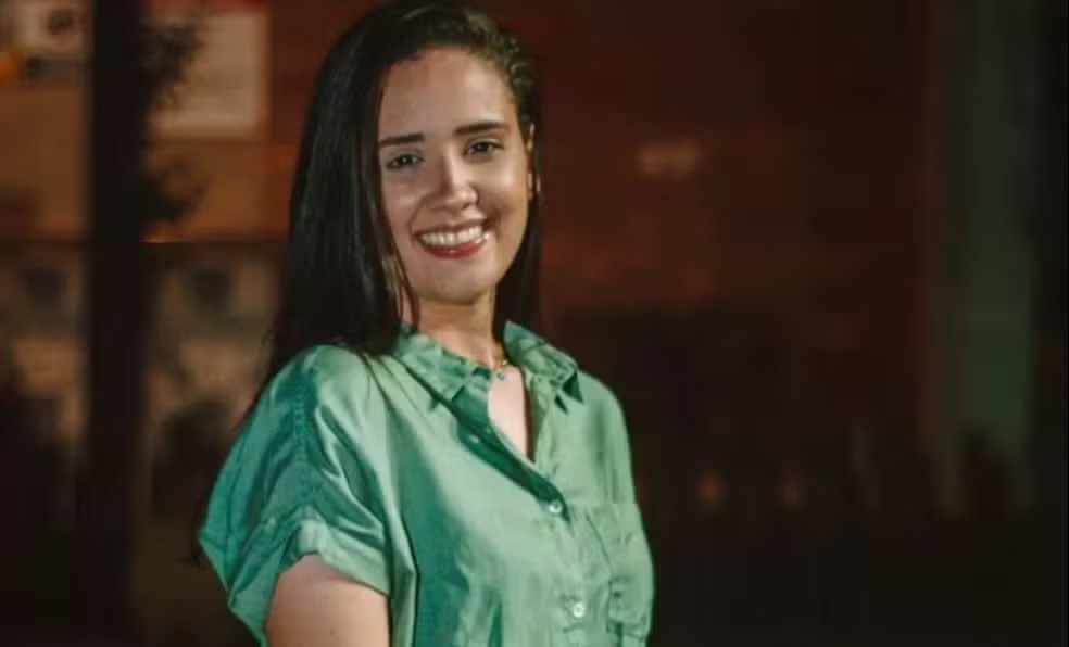 Jovem de 26 anos está desaparecida na Bahia; sapato e documentos foram encontrados em praia de Salvador