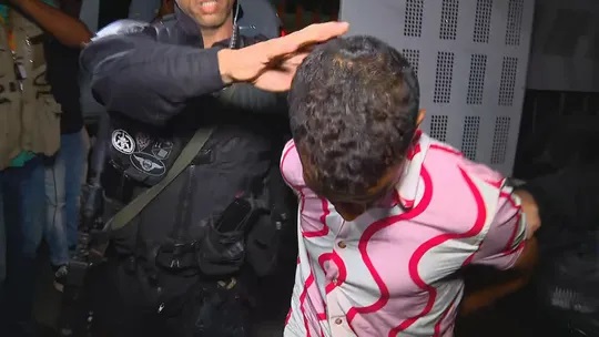 Sequestrador de ônibus da rodoviária fugia do Rio por ameaça de facção e atirou ao confundir passageiro com policial, diz polícia