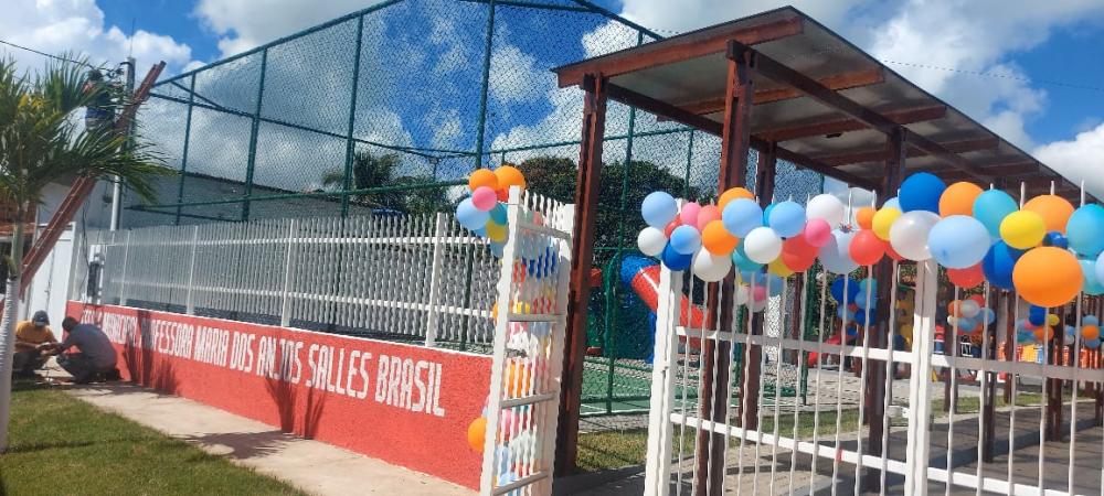 Prefeita Alessandra Gomes inaugura escola no bairro Nova Santo Amaro