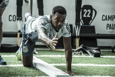 STJ decide que Robinho deve cumprir pena por estupro no Brasil