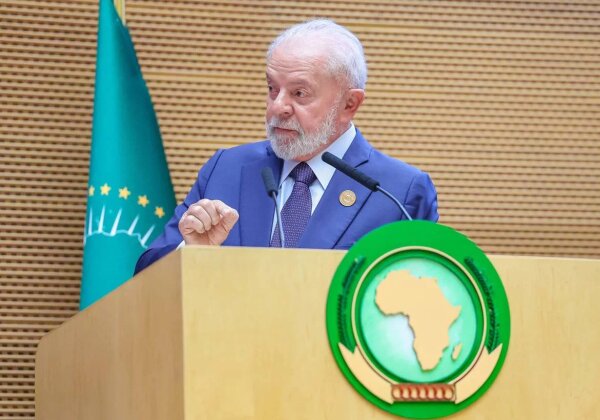 Lula é cobrado por parlamentares a ampliar participação feminina na política