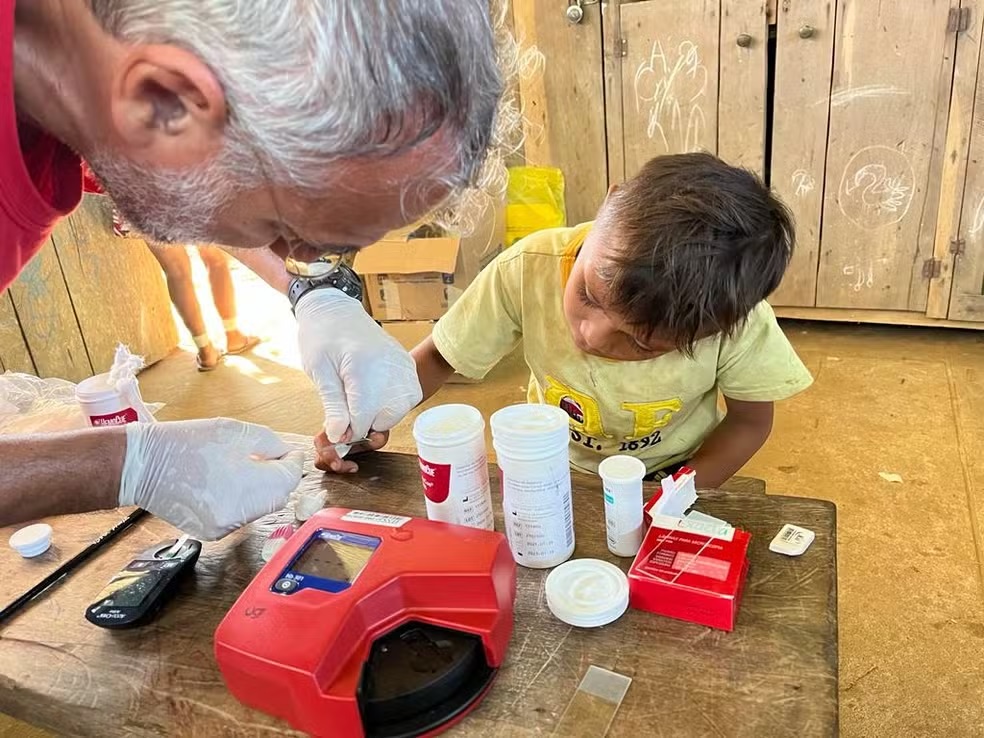 Em 9 comunidades Yanomami, 94% dos indígenas têm alto nível de contaminação por mercúrio