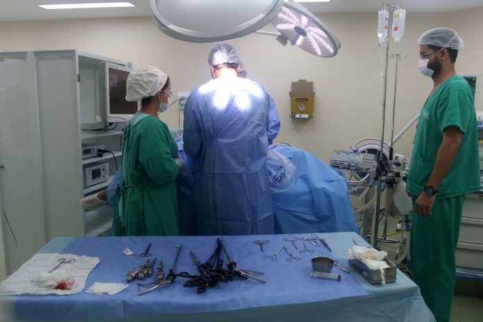 Mais de 33% dos médicos da Bahia atuam na rede pública estadual