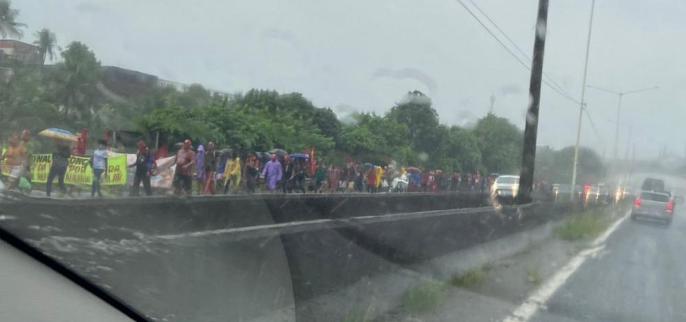 MST inicia segundo dia de manifestações em defesa da reforma agrária