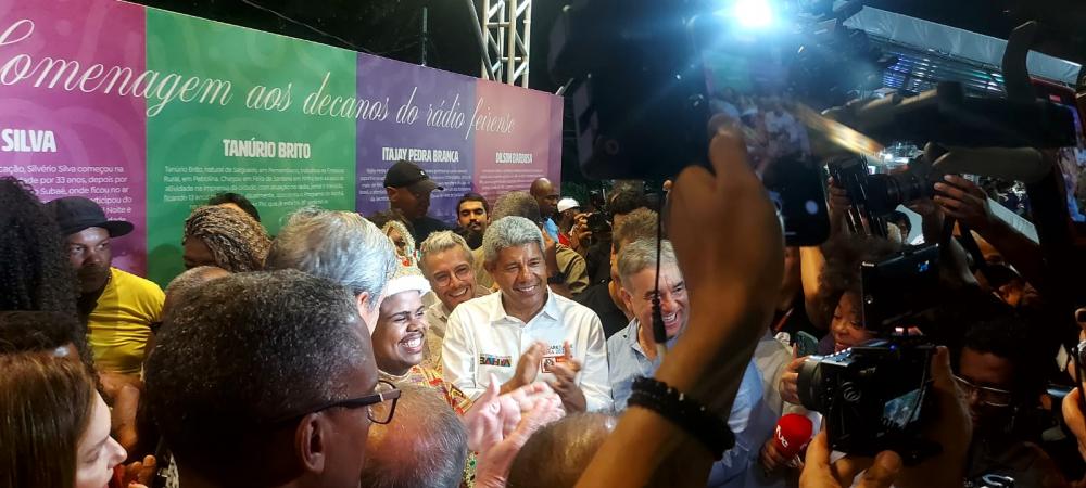 Governador da Bahia anuncia medidas para resolver problemas do Planserv na abertura da Micareta de Feira