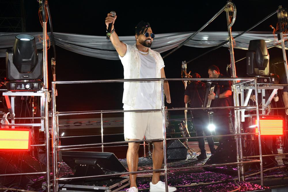 Silvano Salles arrasta a pipoca mais apaixonada do Brasil