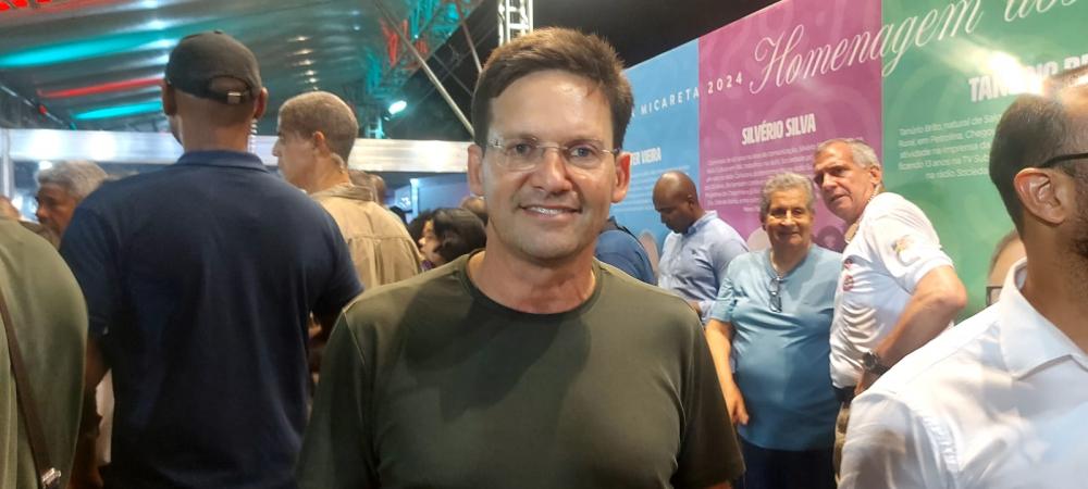 "Estaremos nessa caminhada ao lado de José Ronaldo", afirma João Roma 