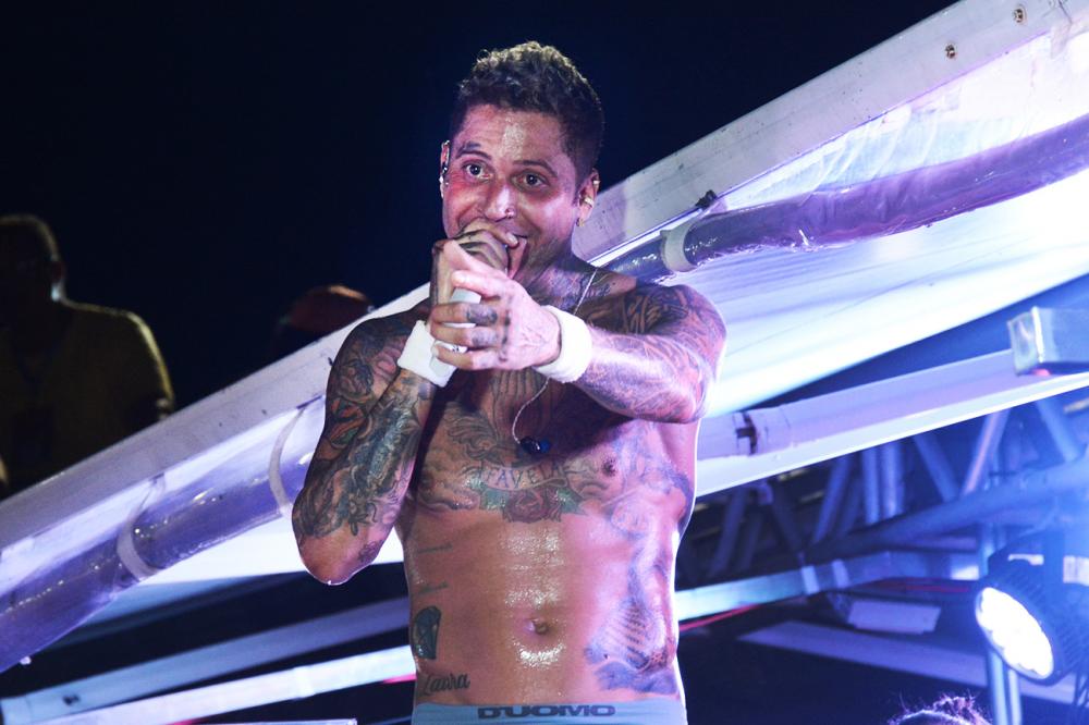 Igor Kannário incendeia a avenida e declara amor por Feira durante a Micareta