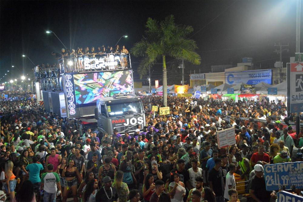 Último dia da Micareta de Feira começa mais cedo para garantir animação até o fim