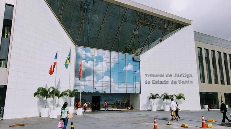 Ex-desembargador tem ligação com alvos da operação deflagrada nesta terça (30)