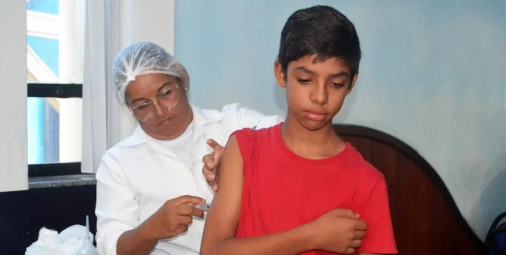 Feira de Santana recebe mais 6.765 doses da vacina contra a dengue