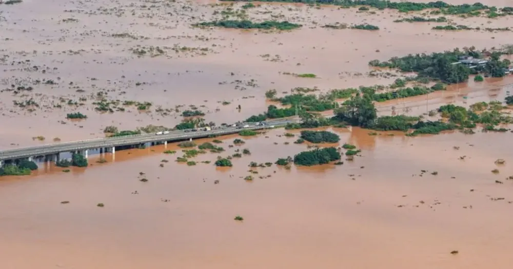RS tem alerta para risco 'muito alto' de inundações este sábado (18)