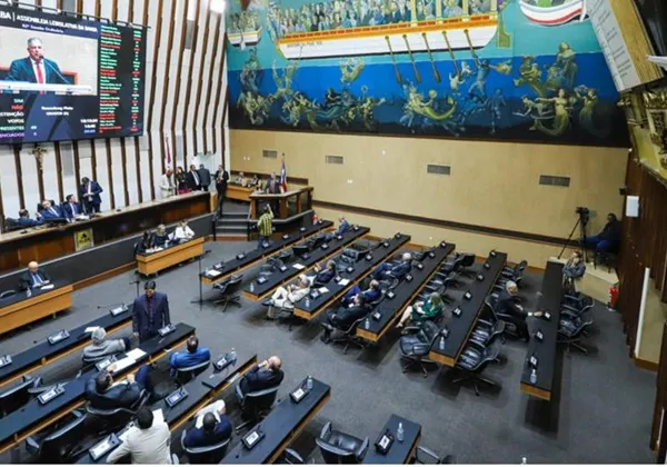 Servidores públicos planejam tencionar novamente votação de reajuste salarial de 4% na Alba