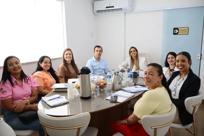 Em Santo Antônio de Jesus, representantes da Sesab dialogam com hospitais sobre assistência às vítimas da explosão da Fábrica de Fogos
