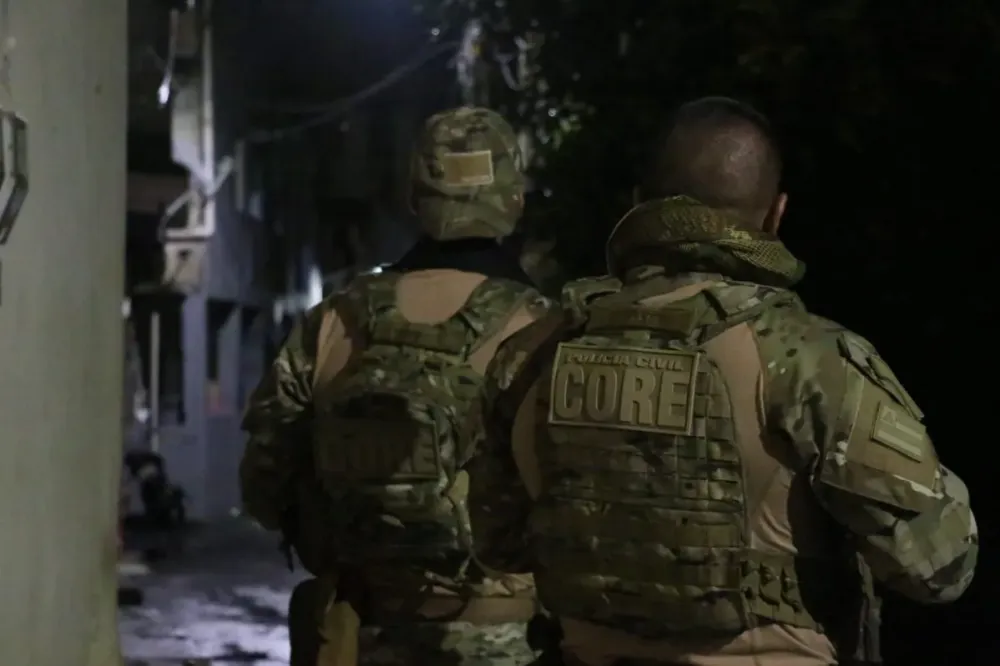 Equipes das Polícias Militar, Civil, Federal e Rodoviária Federal auxiliam a FICCO - Foto: Alberto Maraux