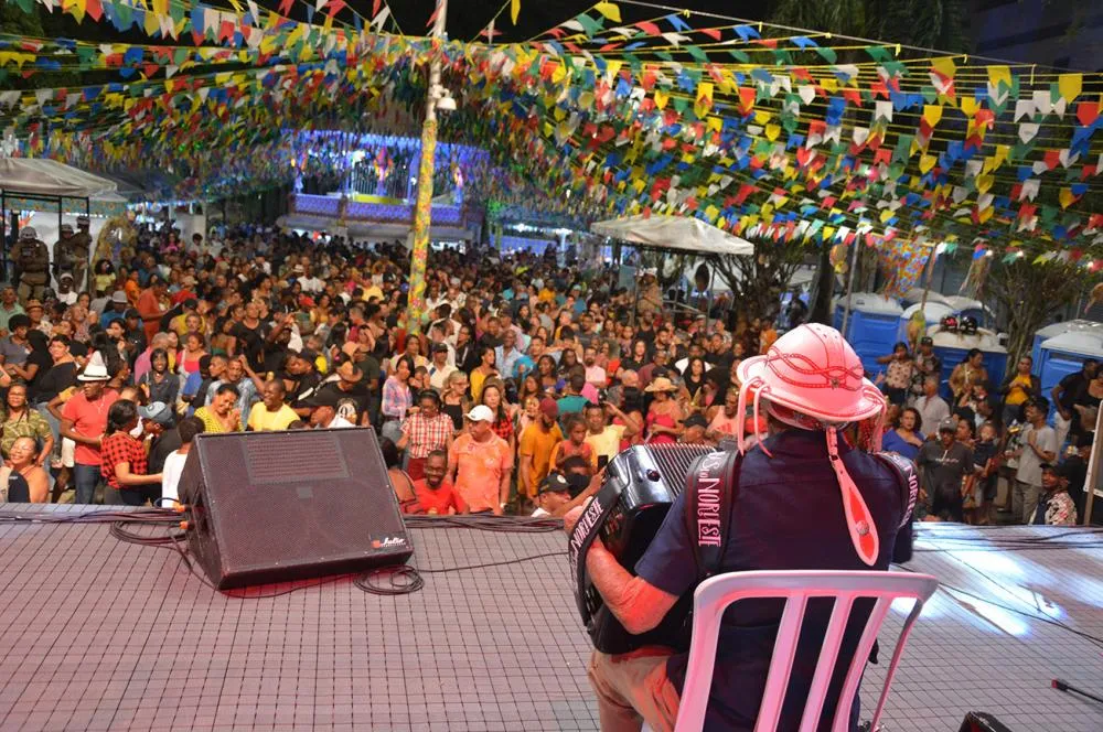 Arraiá do Comércio é aberto oficialmente e promove estímulo nas vendas