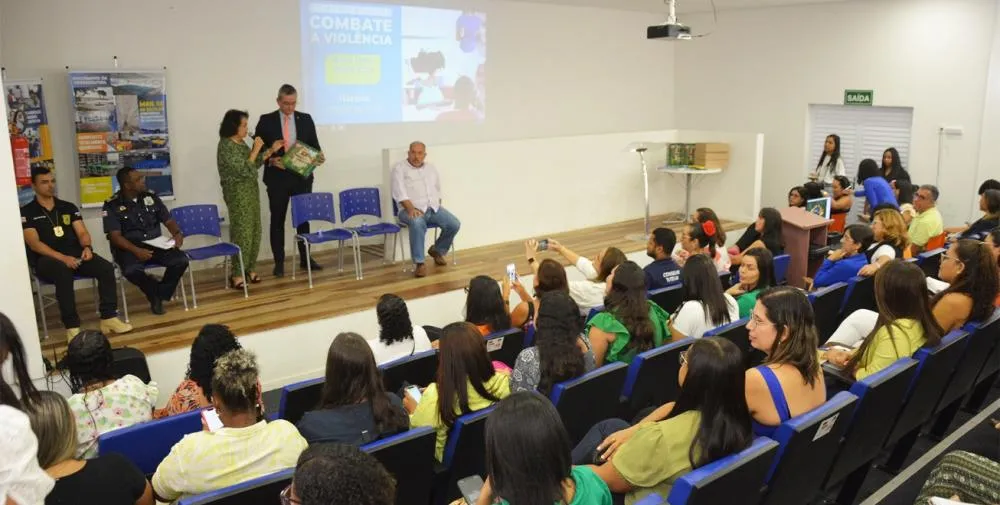 Seminário de combate à violência reúne órgãos de segurança e gestores escolares